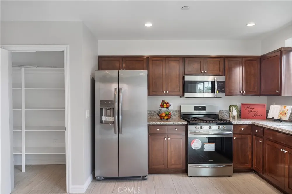 5425 Buchanan Los Angeles, CA 90042