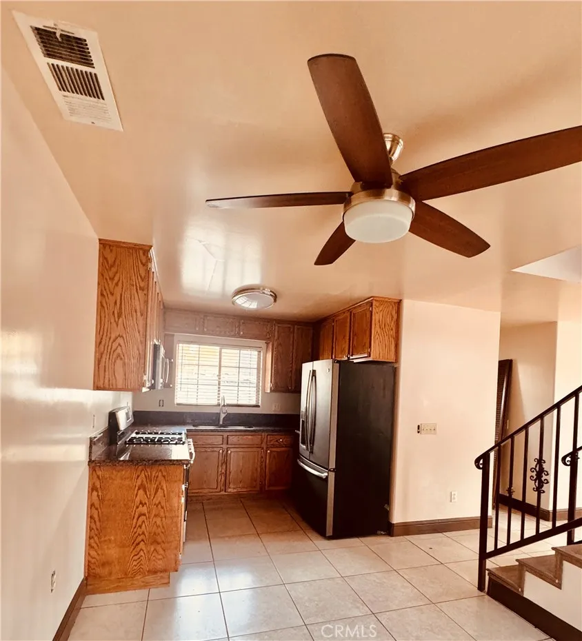 5425 Buchanan Los Angeles, CA 90042