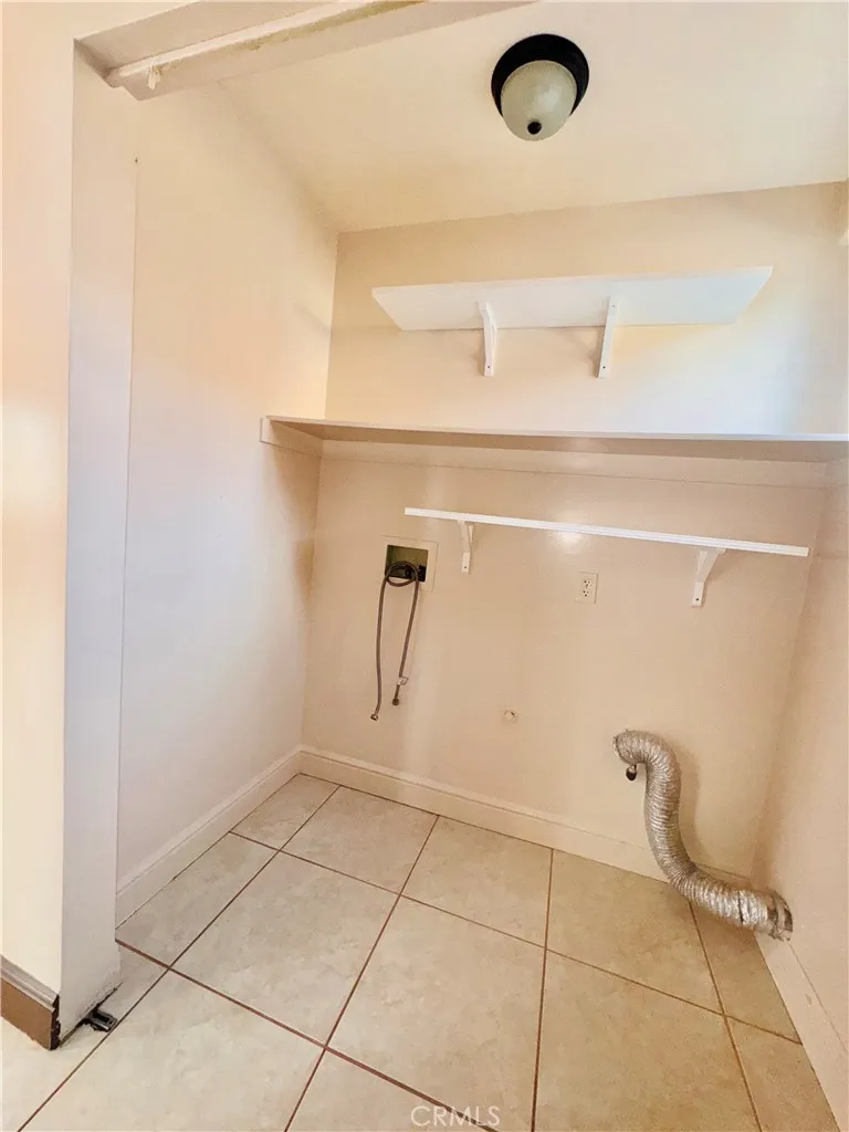 5425 Buchanan Los Angeles, CA 90042