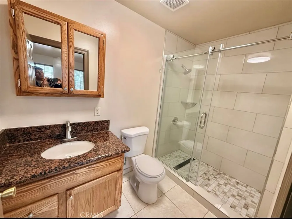 5425 Buchanan Los Angeles, CA 90042