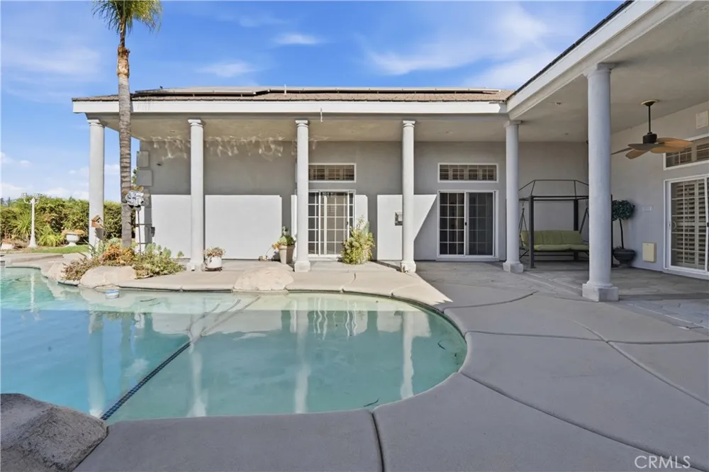 685 Bradbury Redlands, CA 92374