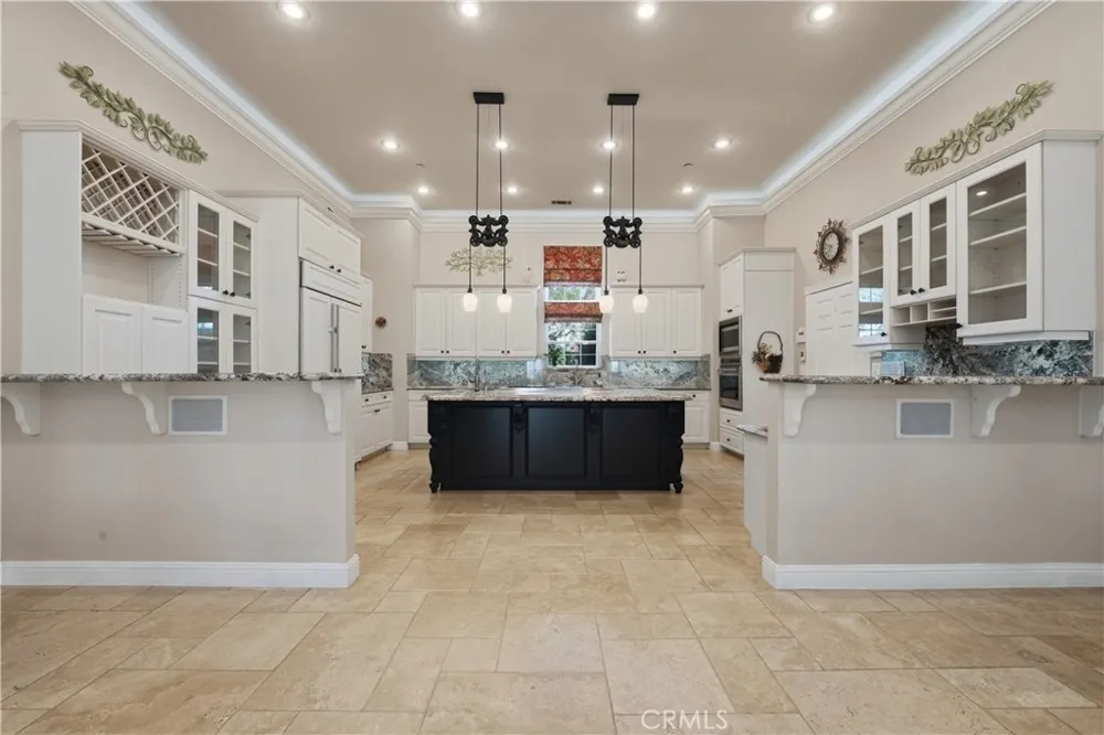 685 Bradbury Redlands, CA 92374