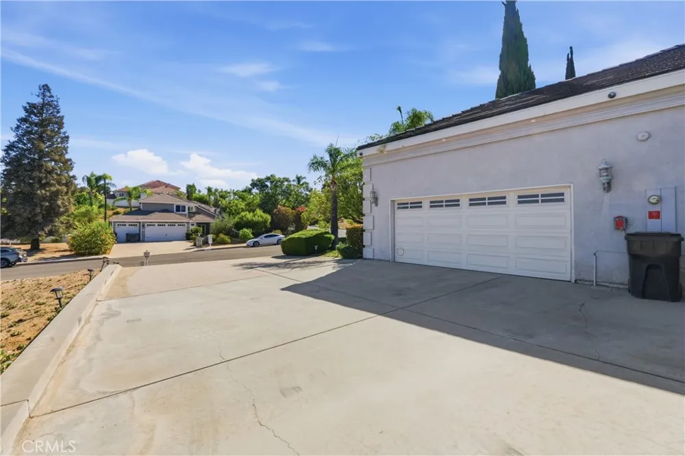 685 Bradbury Redlands, CA 92374