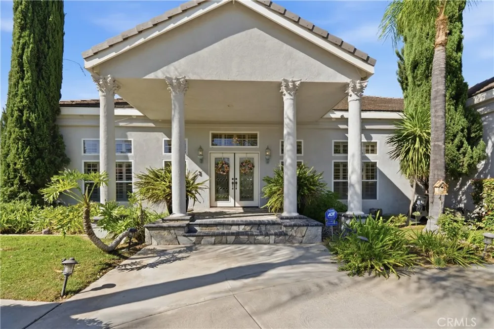 685 Bradbury Redlands, CA 92374