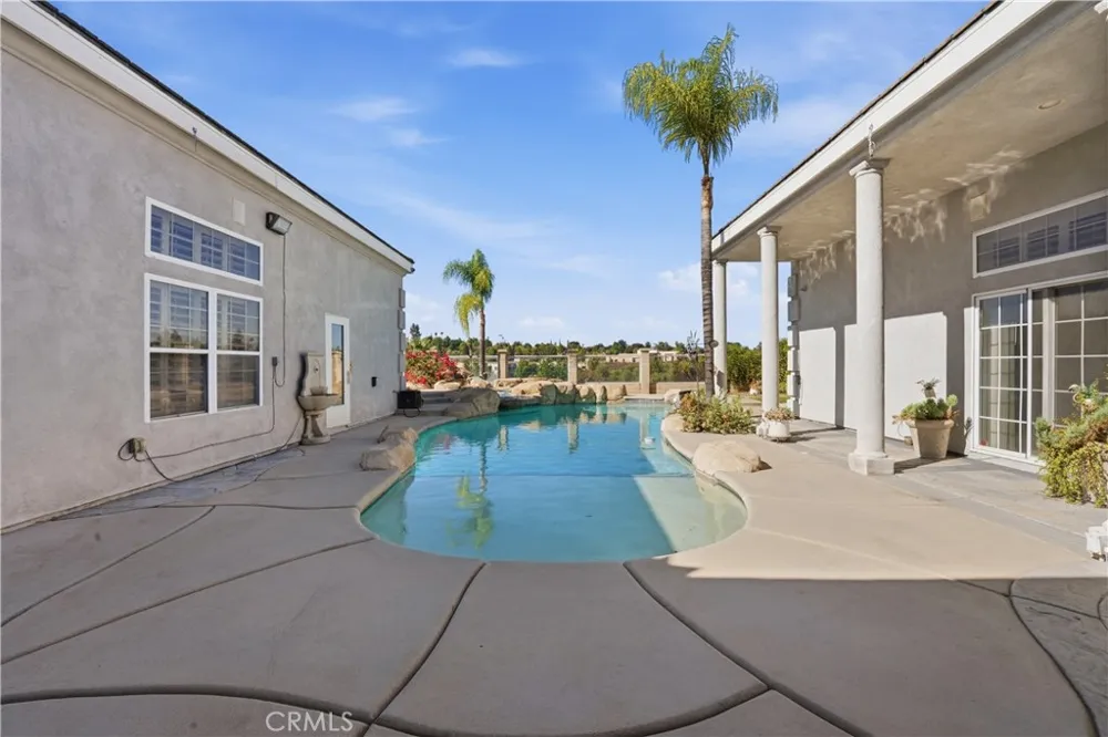 685 Bradbury Redlands, CA 92374