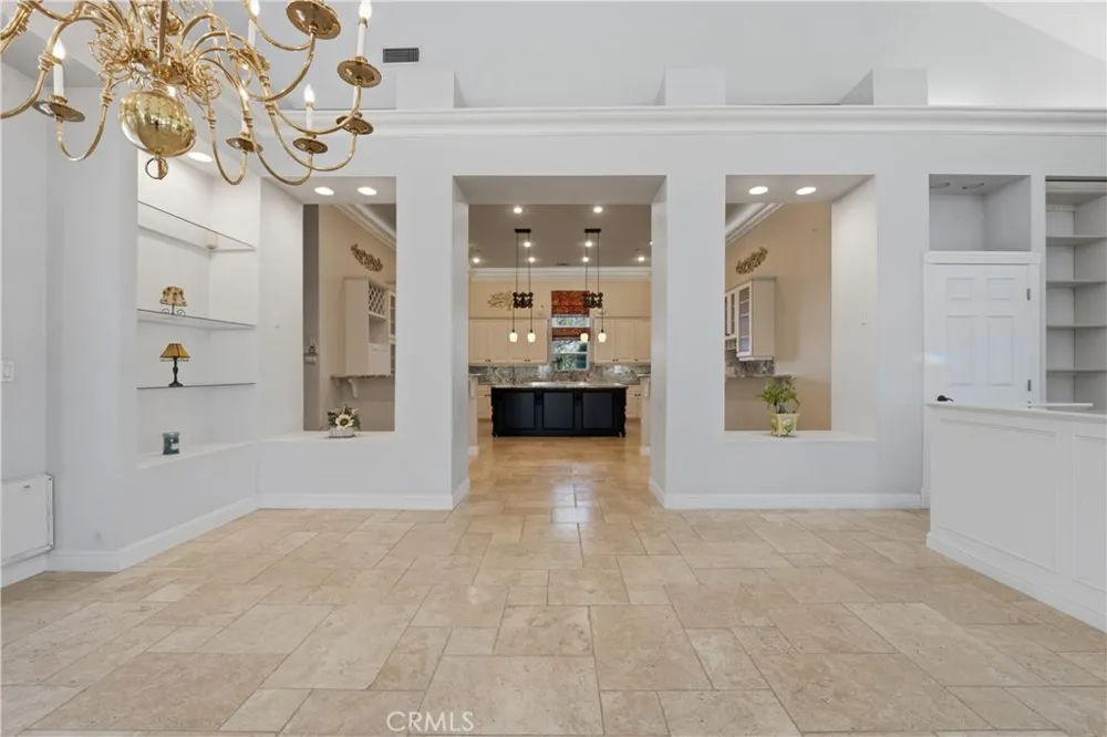 685 Bradbury Redlands, CA 92374