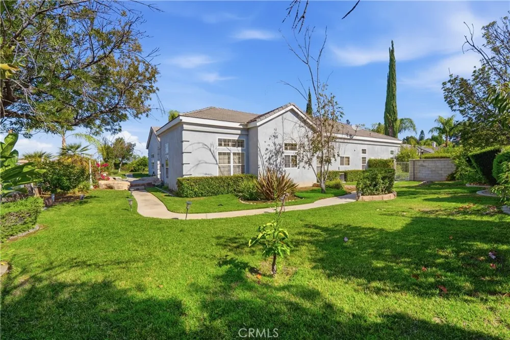 685 Bradbury Redlands, CA 92374