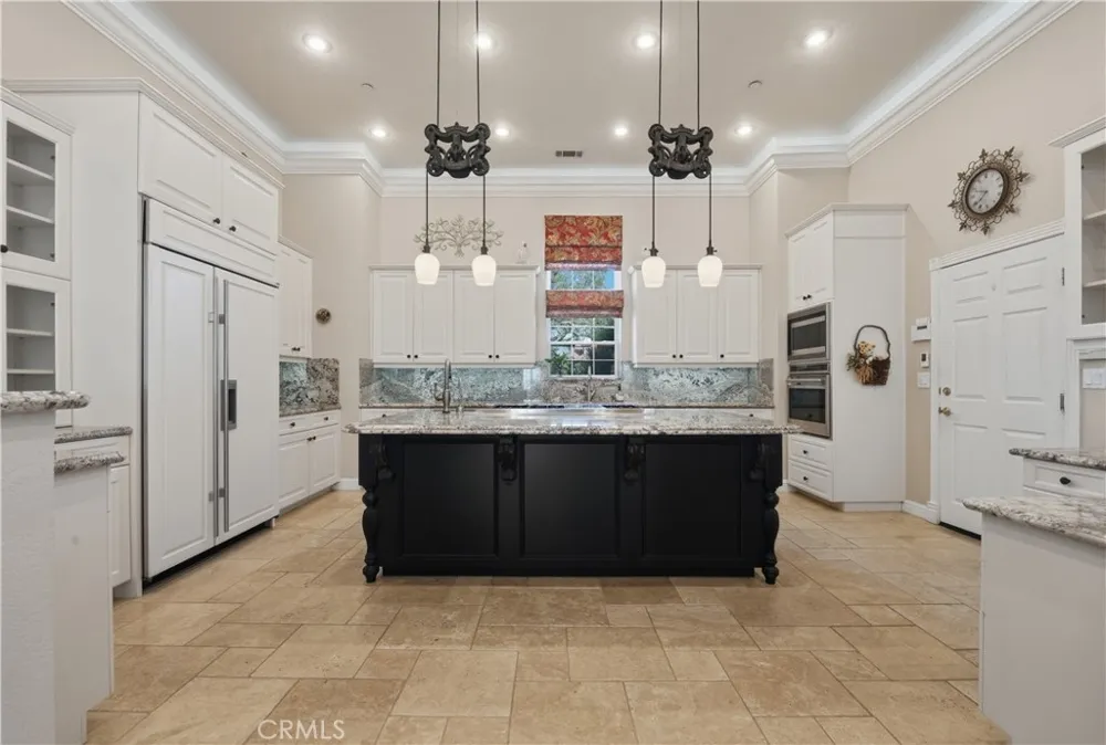 685 Bradbury Redlands, CA 92374
