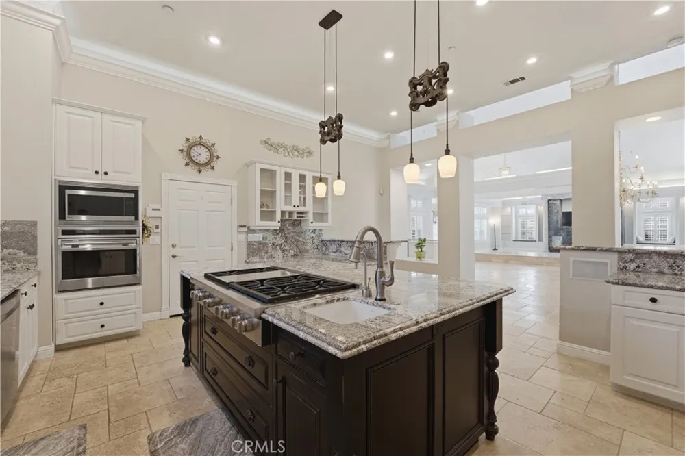685 Bradbury Redlands, CA 92374
