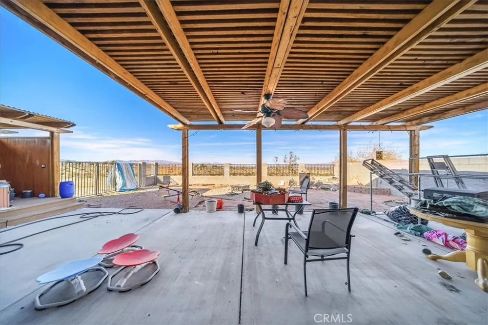 1348 Redwood Needles, CA 92363