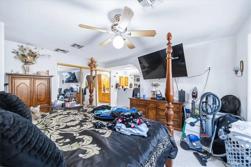 1348 Redwood Needles, CA 92363