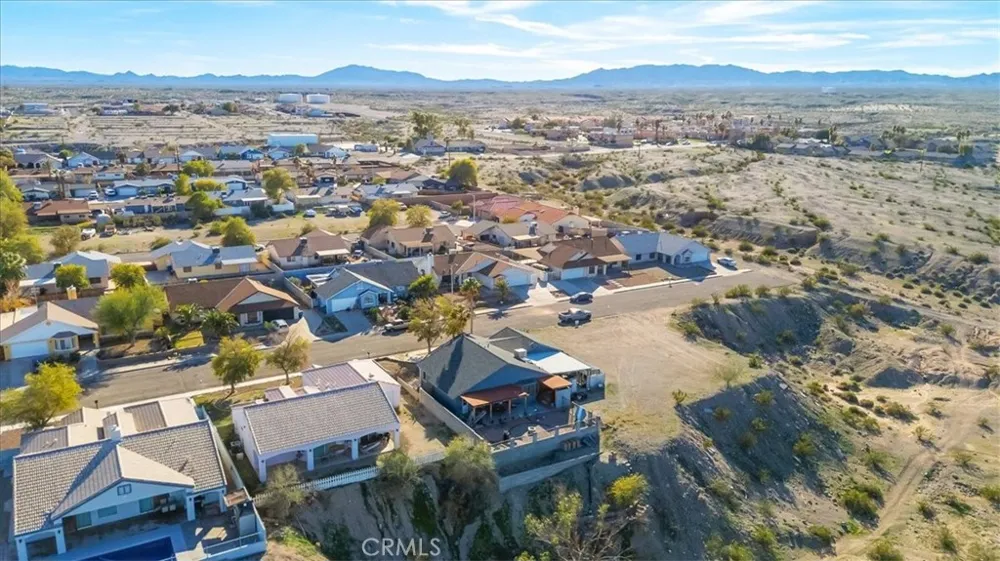 1348 Redwood Needles, CA 92363