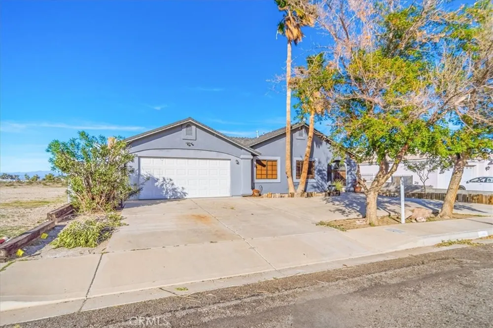 1348 Redwood Needles, CA 92363