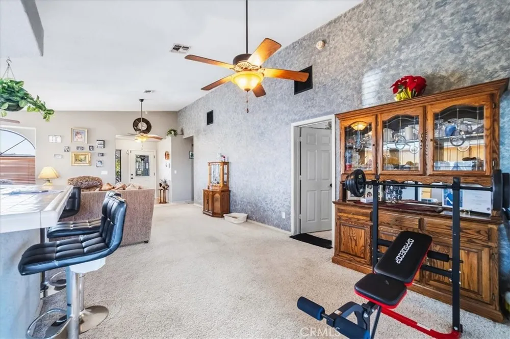 1348 Redwood Needles, CA 92363