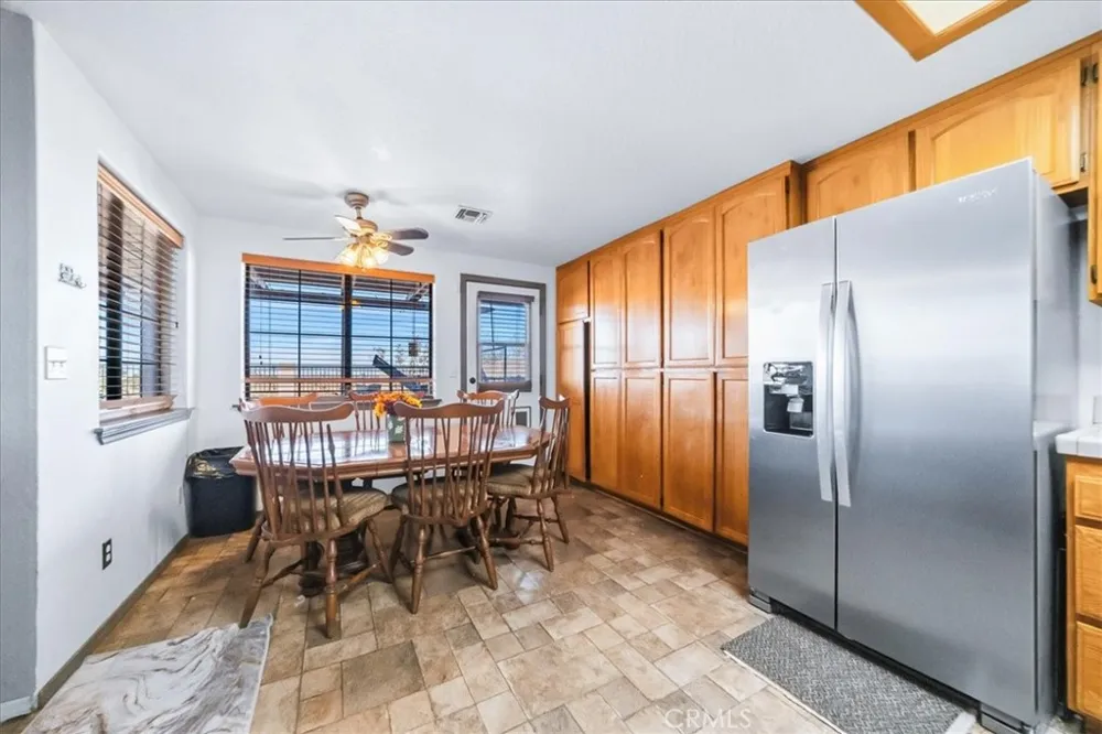 1348 Redwood Needles, CA 92363
