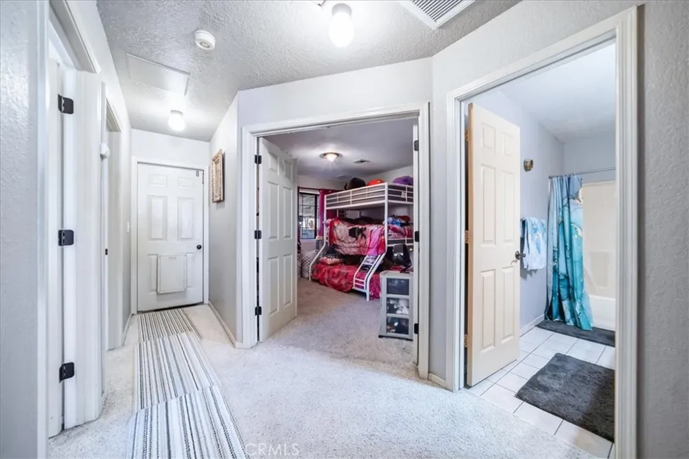 1348 Redwood Needles, CA 92363