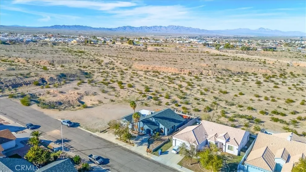 1348 Redwood Needles, CA 92363