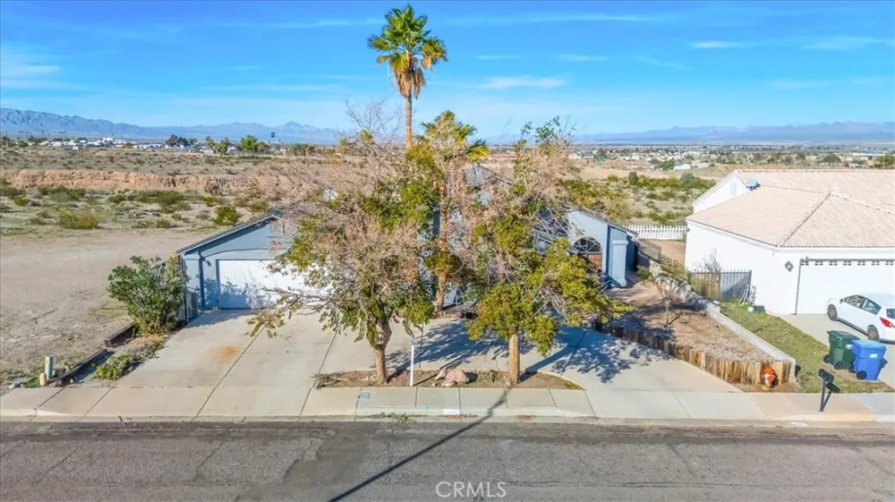 1348 Redwood Needles, CA 92363
