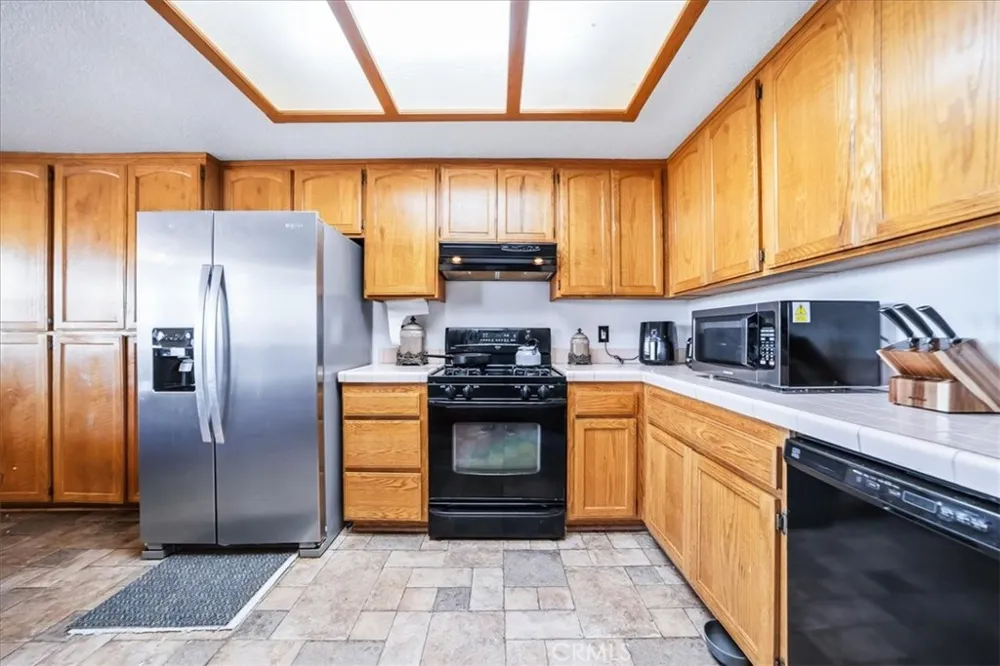1348 Redwood Needles, CA 92363