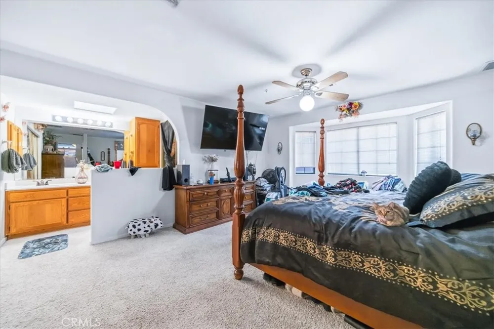 1348 Redwood Needles, CA 92363