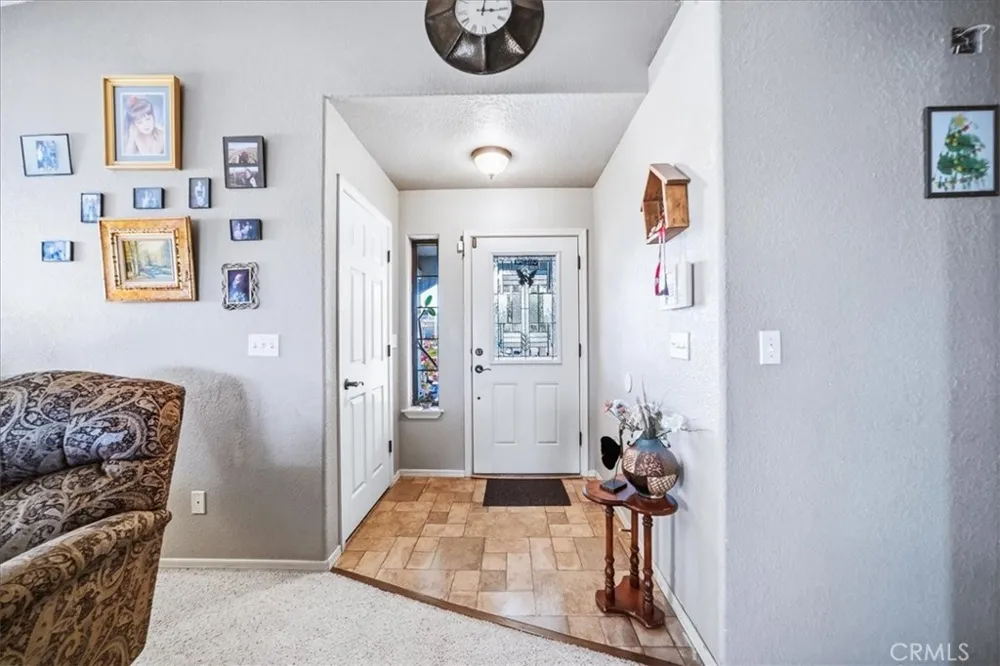 1348 Redwood Needles, CA 92363