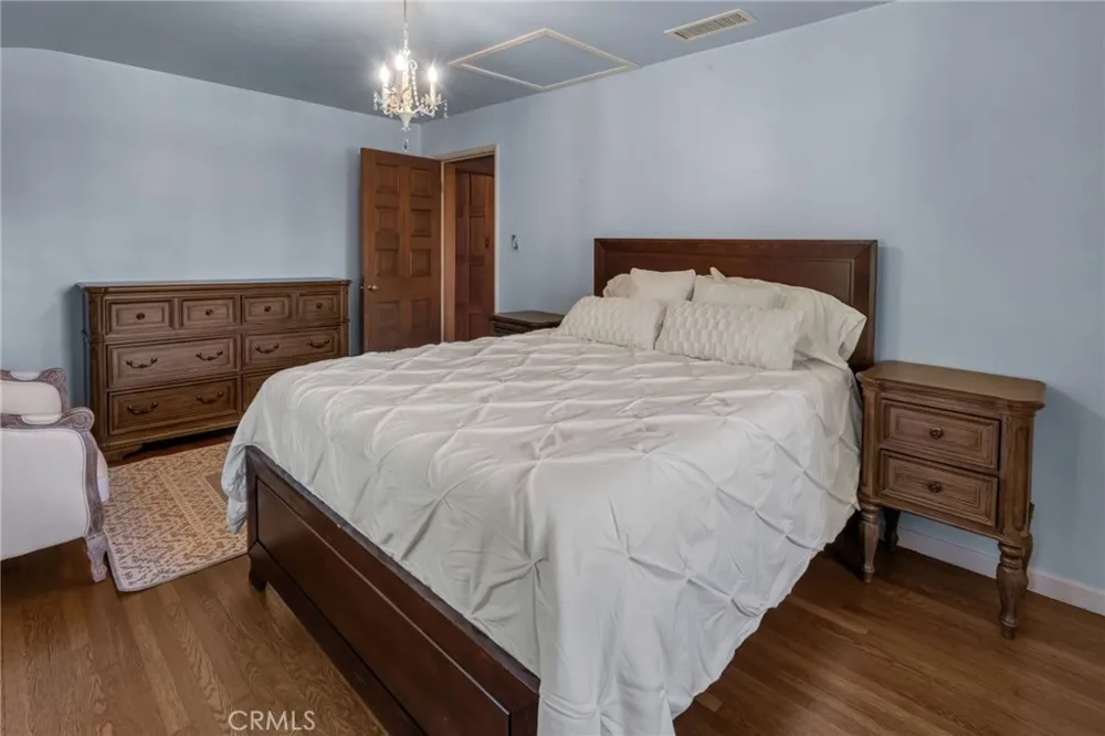 4101 Pacific Long Beach, CA 90807
