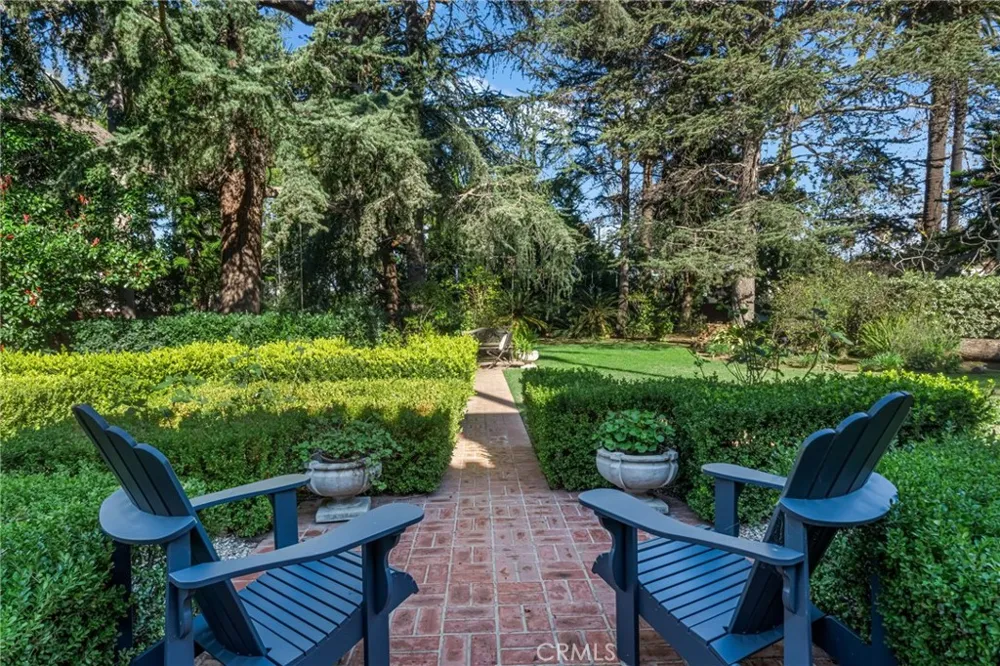 4101 Pacific Long Beach, CA 90807