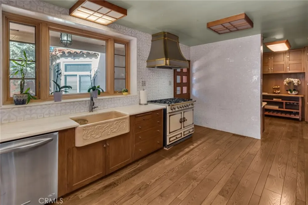 4101 Pacific Long Beach, CA 90807