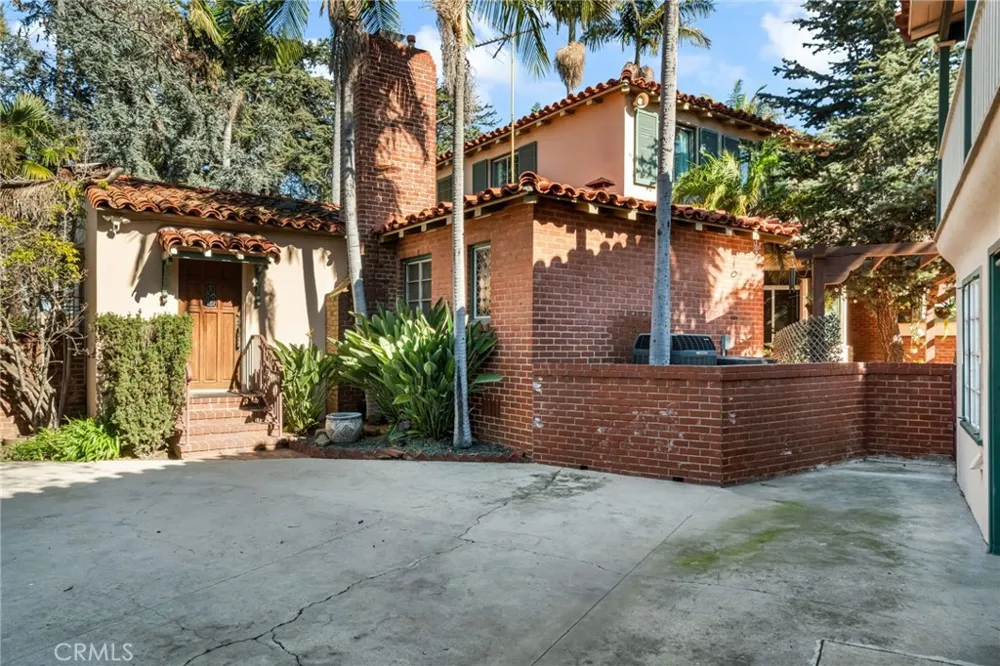 4101 Pacific Long Beach, CA 90807