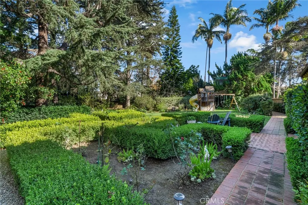 4101 Pacific Long Beach, CA 90807