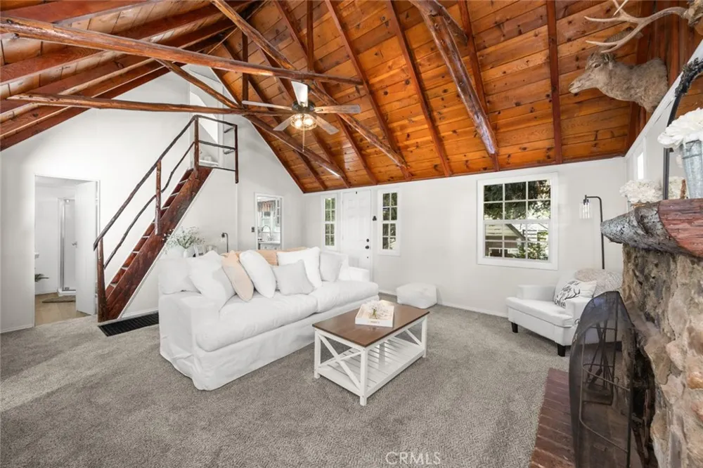 1177 Bear Springs Road Rimforest, CA 92378