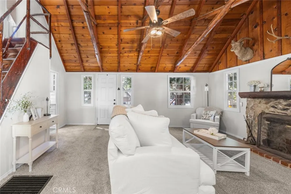 1177 Bear Springs Road Rimforest, CA 92378
