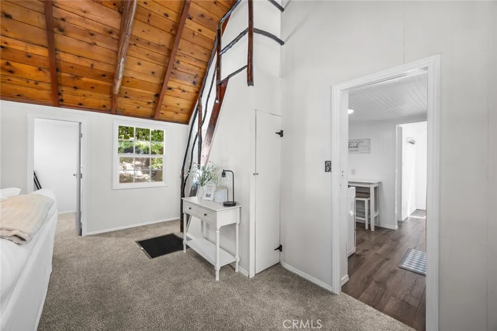 1177 Bear Springs Road Rimforest, CA 92378