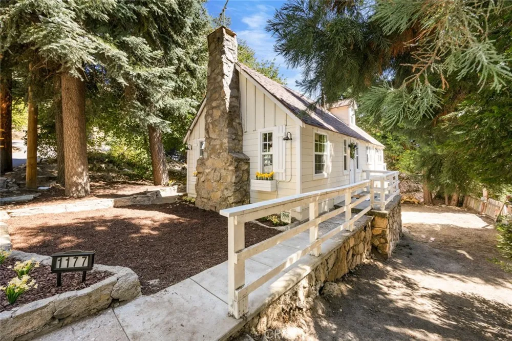 1177 Bear Springs Road Rimforest, CA 92378