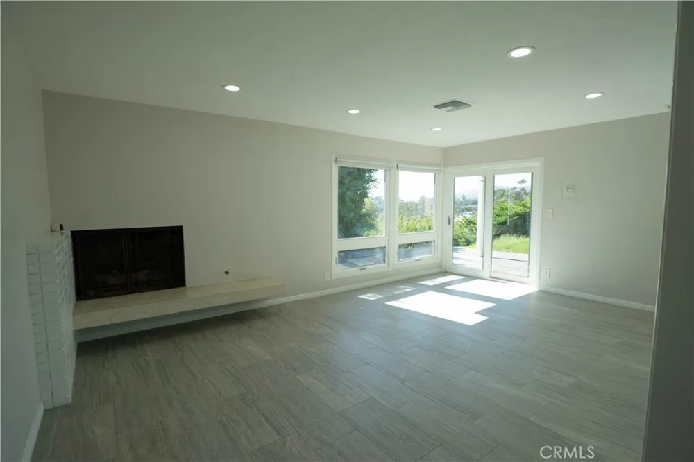 14001 Summit Whittier, CA 90602