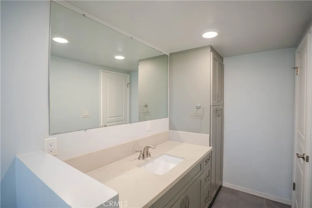 14001 Summit Whittier, CA 90602