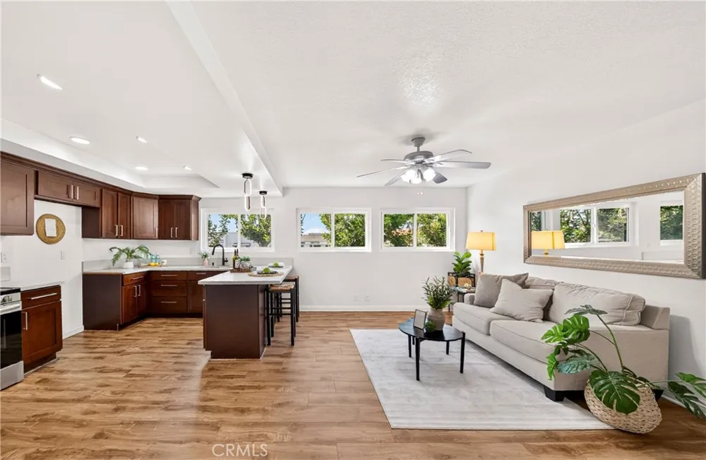 6273 Lincoln Buena Park, CA 90620