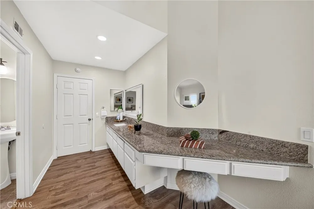 6273 Lincoln Buena Park, CA 90620