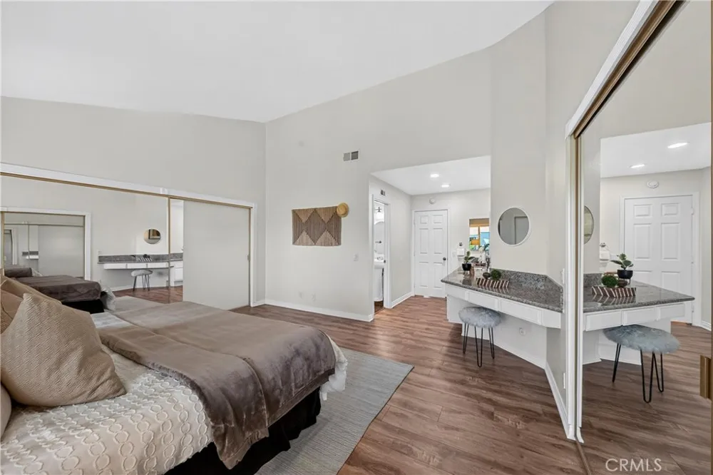 6273 Lincoln Buena Park, CA 90620