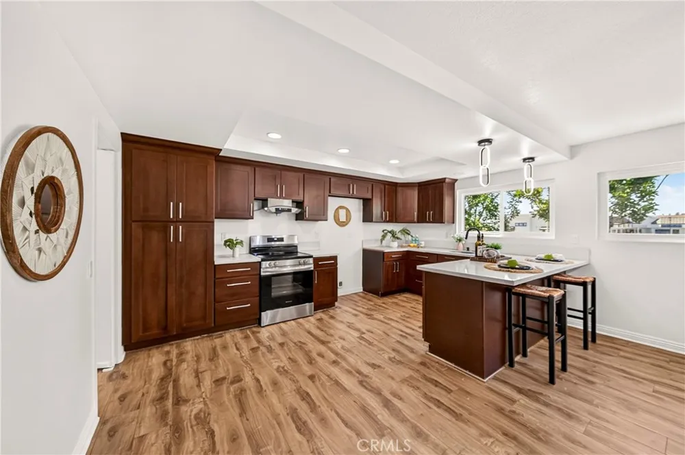 6273 Lincoln Buena Park, CA 90620