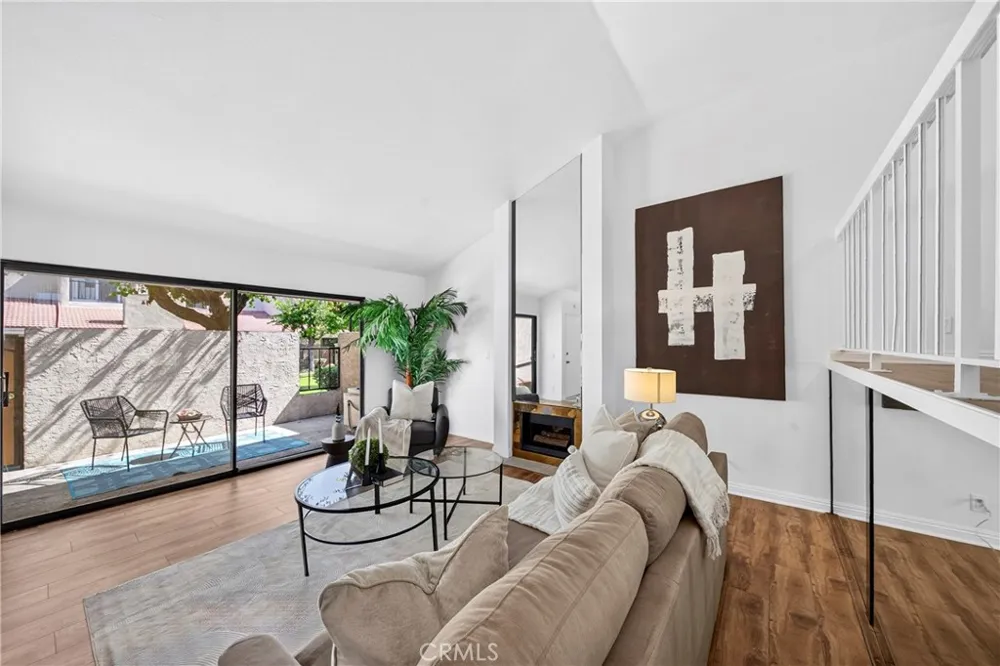 6273 Lincoln Buena Park, CA 90620
