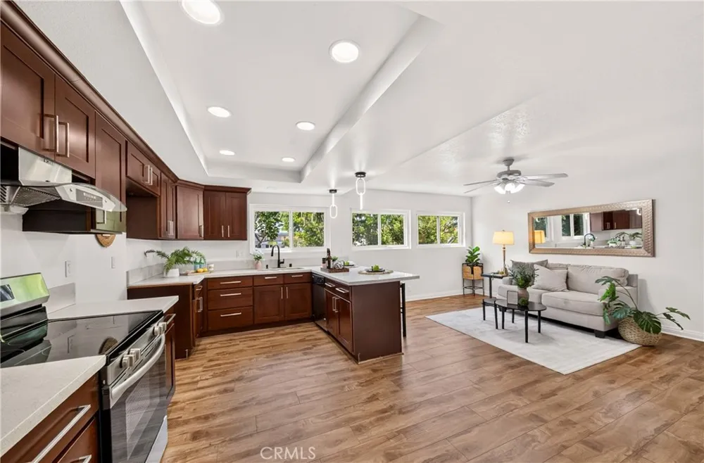 6273 Lincoln Buena Park, CA 90620