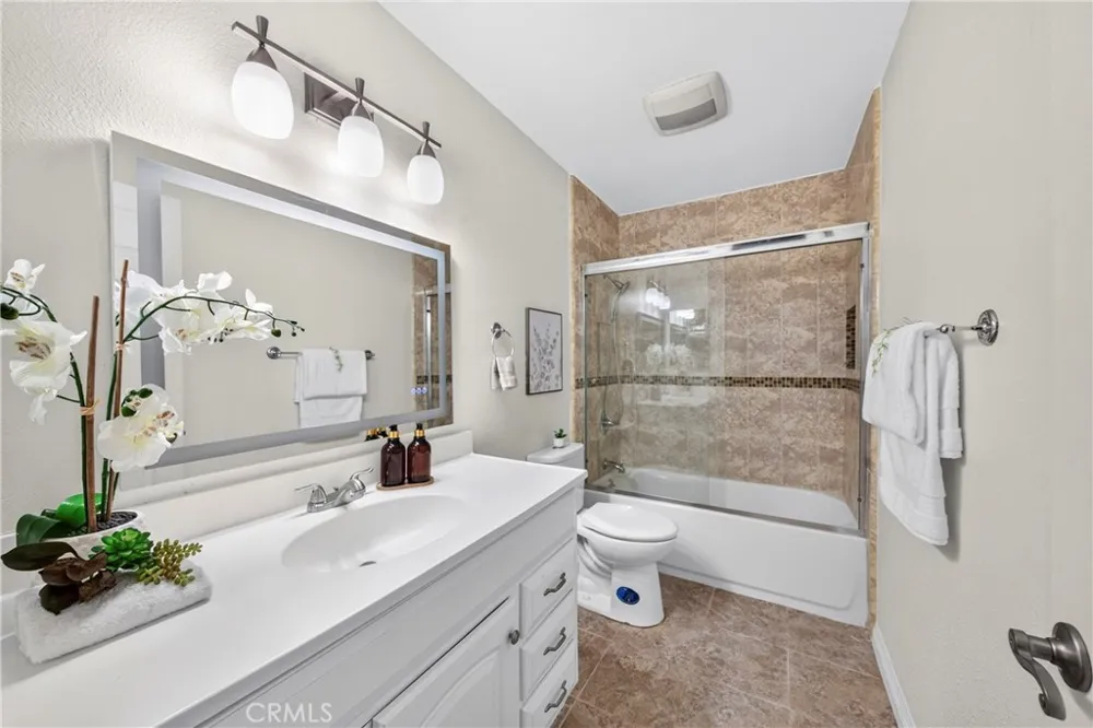 6273 Lincoln Buena Park, CA 90620