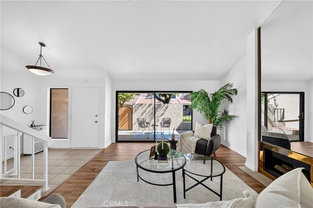 6273 Lincoln Buena Park, CA 90620