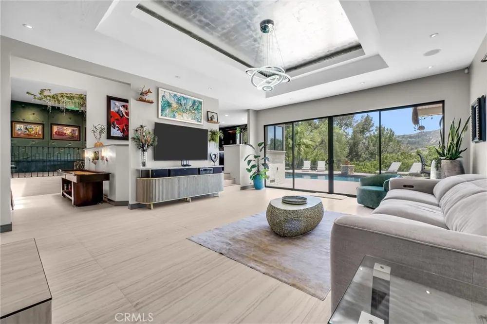 375 S Via Montanera Anaheim Hills, CA 92807