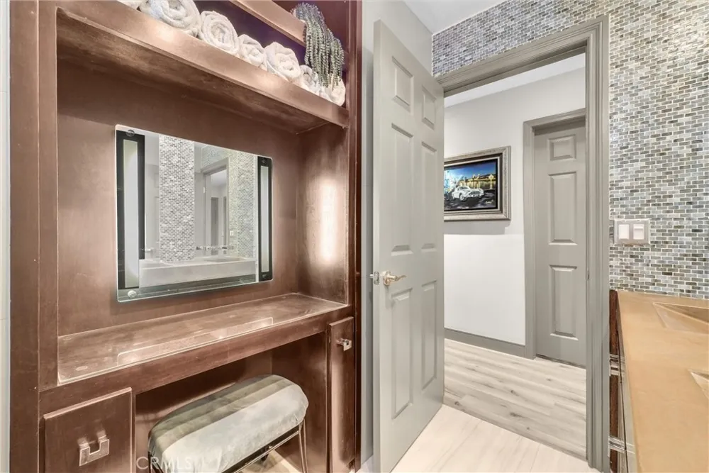 375 S Via Montanera Anaheim Hills, CA 92807