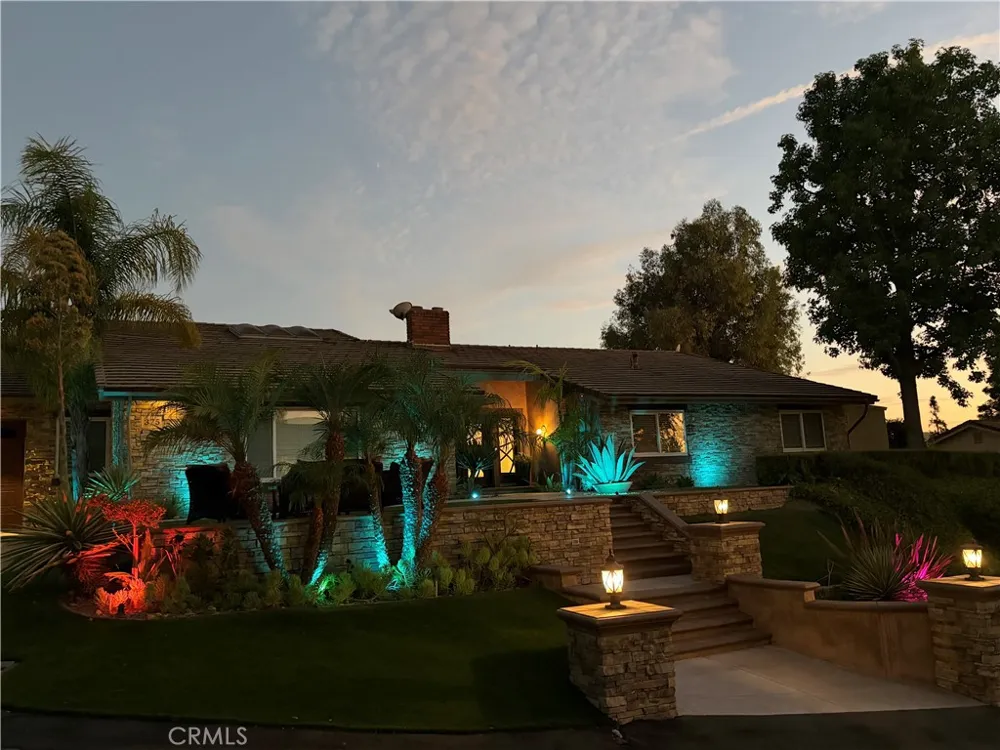 375 S Via Montanera Anaheim Hills, CA 92807