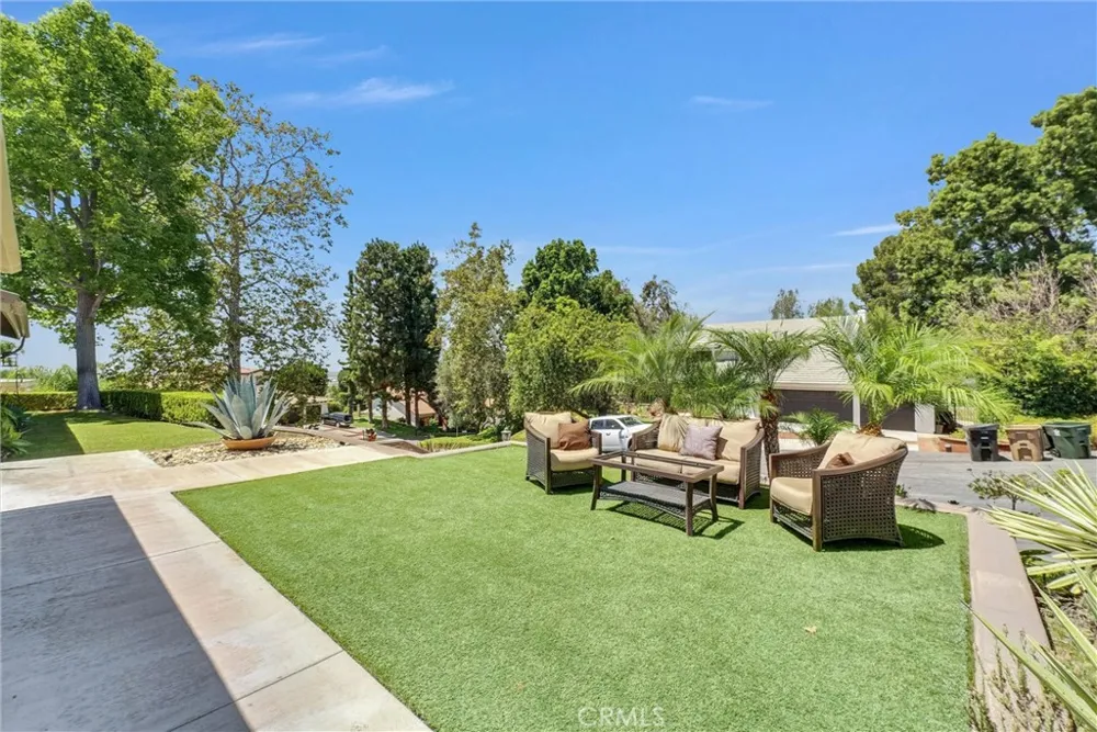 375 S Via Montanera Anaheim Hills, CA 92807