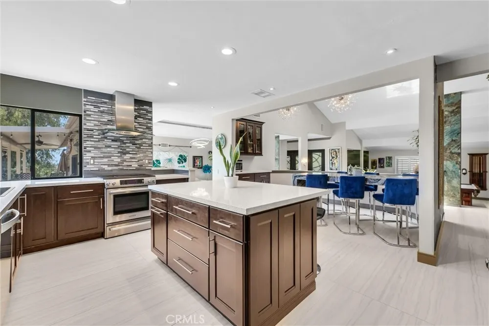 375 S Via Montanera Anaheim Hills, CA 92807