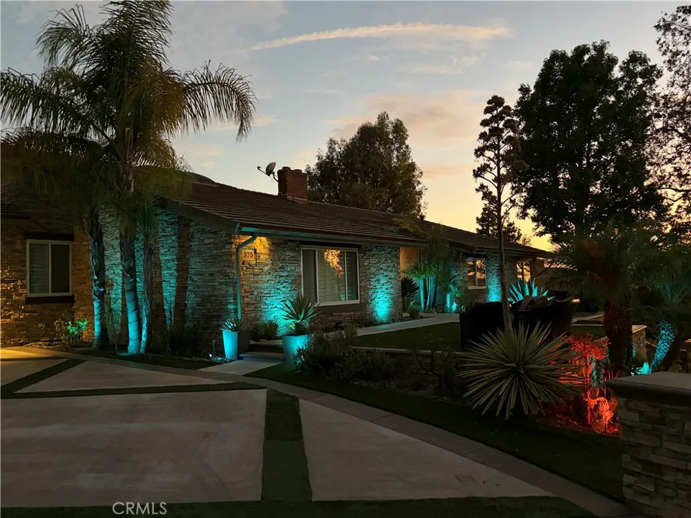 375 S Via Montanera Anaheim Hills, CA 92807